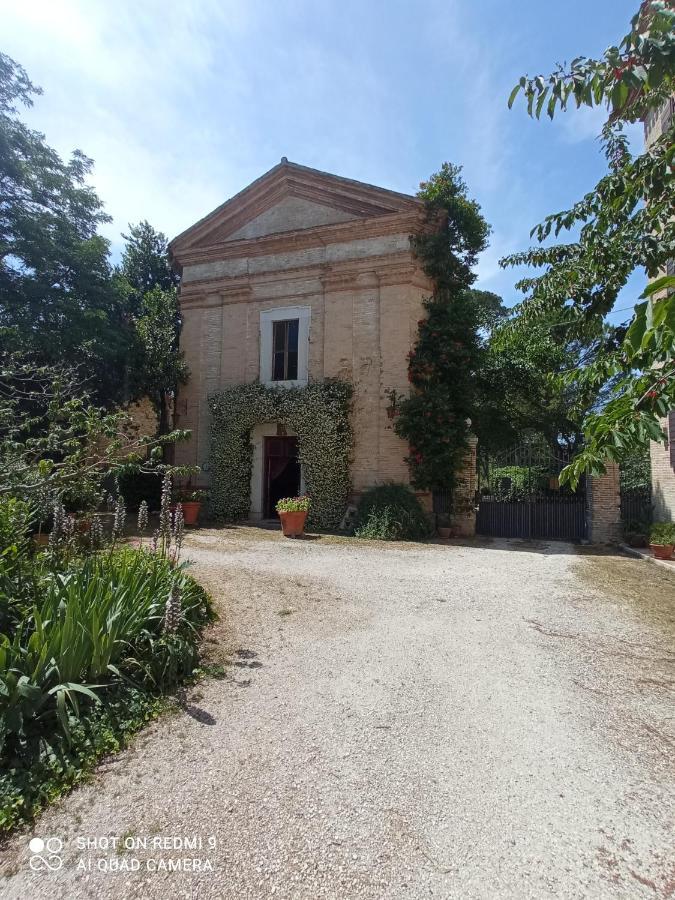 Ferienwohnung Locanda Della Cavalleria Trecastelli Exterior foto